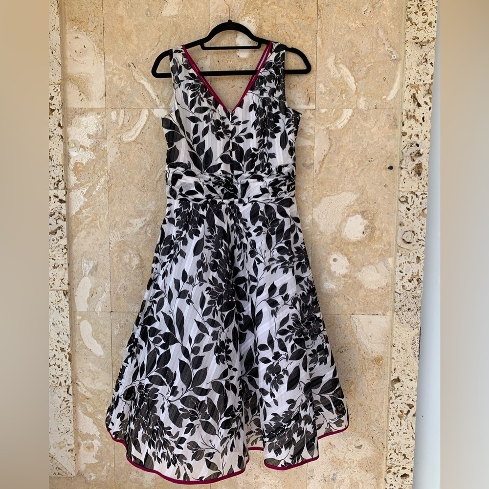 Women’s Casual Dress - Picture 5 of 10